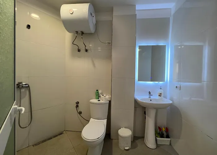 Cozy Center דירה טיראנה